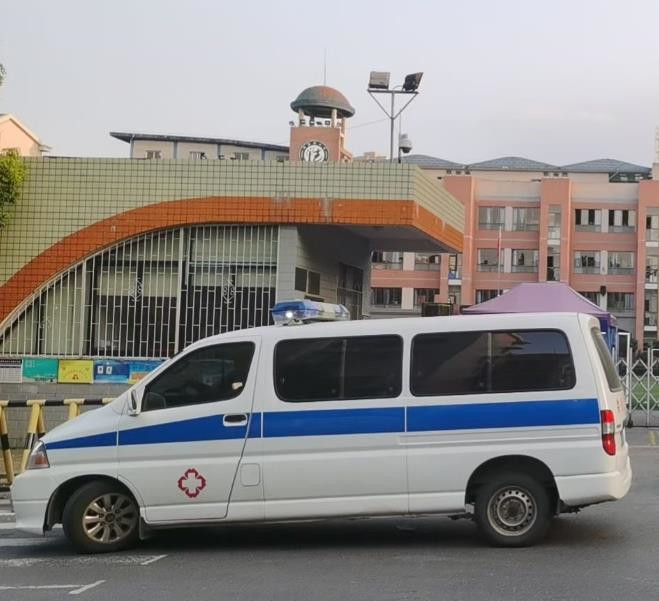 兴隆救护车出租护送骨折病人一公里多少钱