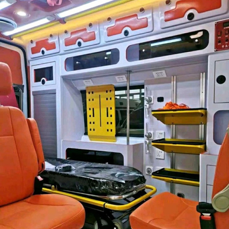 兴隆长途救护车护送病人租赁价格